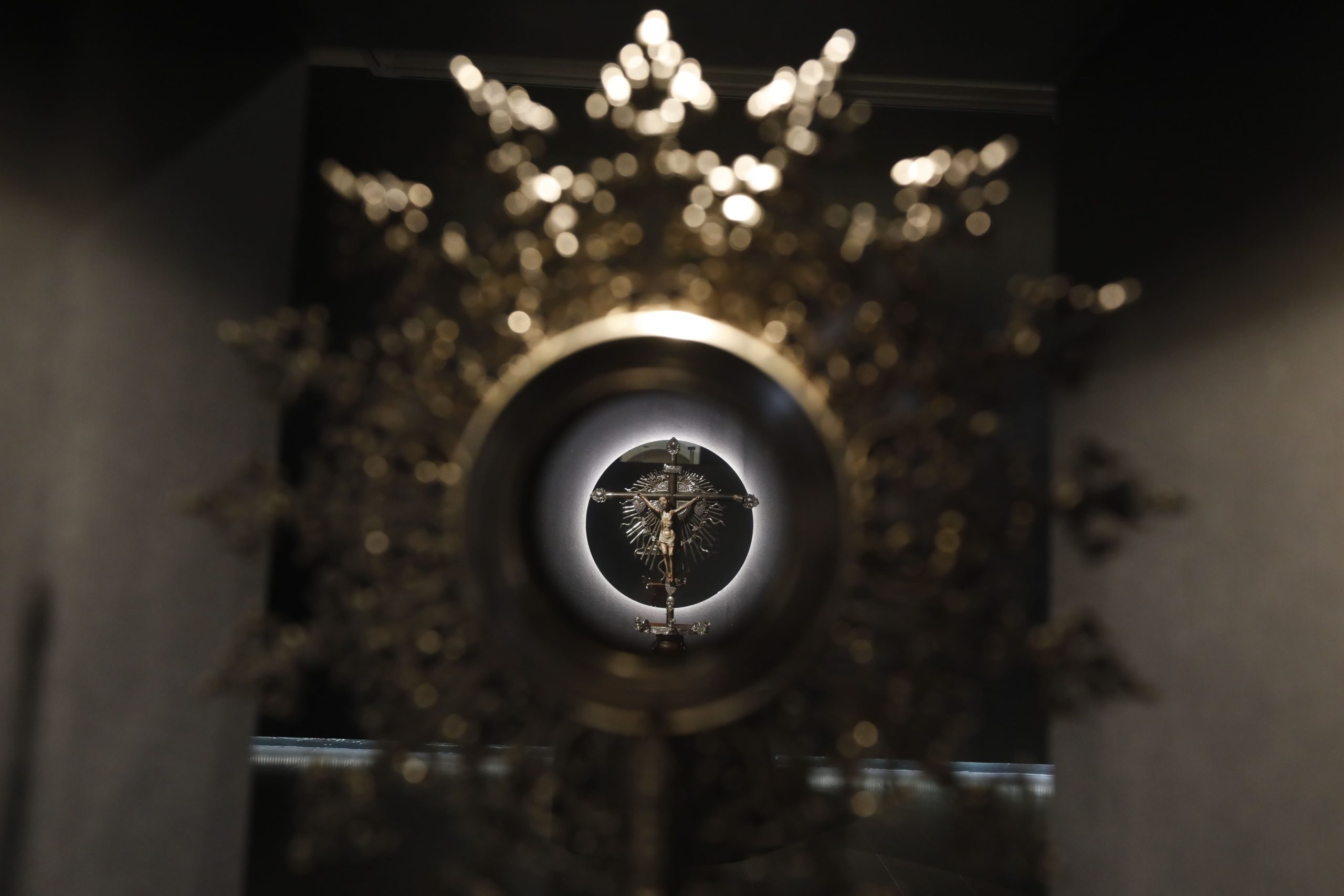 Transparencias, reflejos y trascendencia